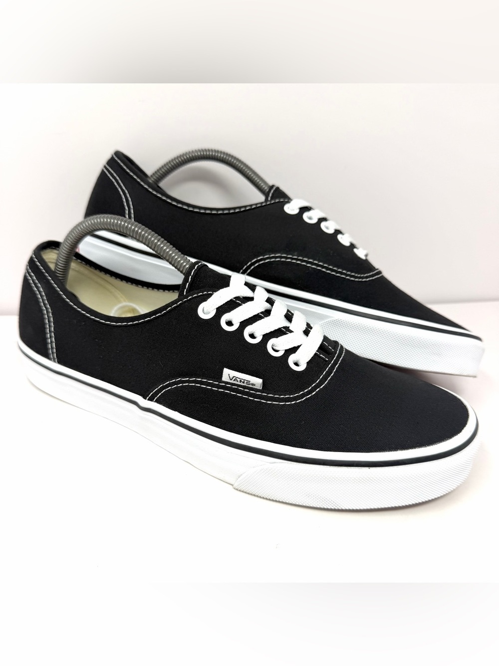 Vans Men’s Authentic Classic Icon Shoes Sneakers Sz 10 Black Canvas White EUC